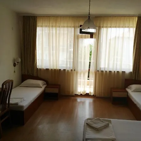 Diana Self Check-in Китен