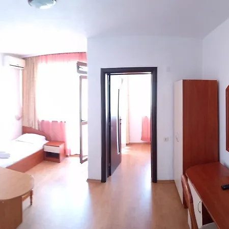 Diana Self Check-in Guest house 2*