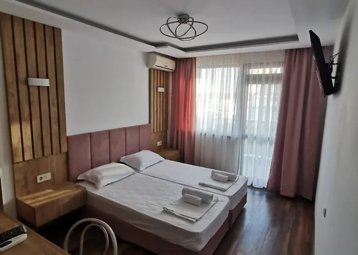 ゲストハウス Diana Self Check-in 3*